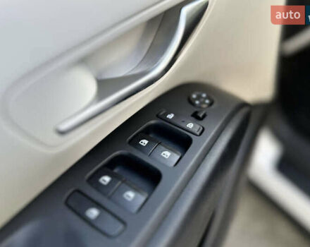 Белый Хендай Туксон, объемом двигателя 2.5 л и пробегом 47 тыс. км за 30000 $, фото 24 на Automoto.ua