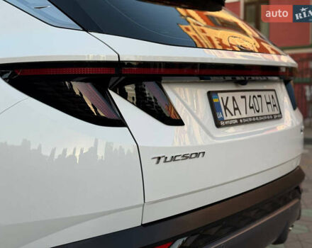 Белый Хендай Туксон, объемом двигателя 1.6 л и пробегом 75 тыс. км за 32000 $, фото 1 на Automoto.ua