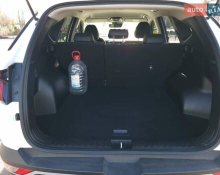 Белый Хендай Туксон, объемом двигателя 2 л и пробегом 108 тыс. км за 27999 $, фото 11 на Automoto.ua