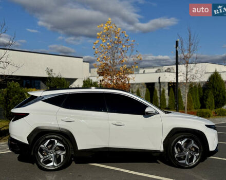 Белый Хендай Туксон, объемом двигателя 2 л и пробегом 147 тыс. км за 23700 $, фото 94 на Automoto.ua