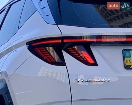 Белый Хендай Туксон, объемом двигателя 1.6 л и пробегом 97 тыс. км за 32800 $, фото 11 на Automoto.ua