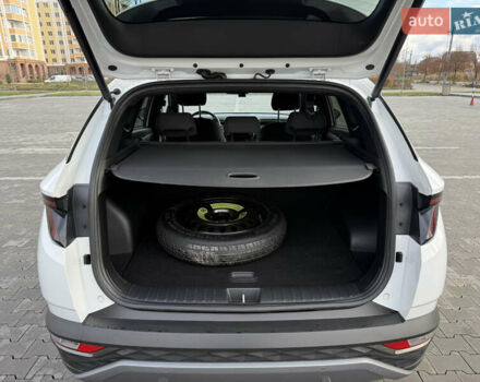 Белый Хендай Туксон, объемом двигателя 2 л и пробегом 41 тыс. км за 24650 $, фото 19 на Automoto.ua