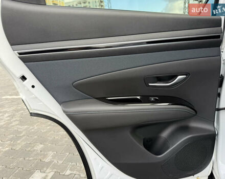 Белый Хендай Туксон, объемом двигателя 2 л и пробегом 41 тыс. км за 24650 $, фото 17 на Automoto.ua