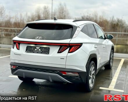 Белый Хендай Туксон, объемом двигателя 2 л и пробегом 67 тыс. км за 24500 $, фото 5 на Automoto.ua