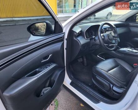 Белый Хендай Туксон, объемом двигателя 2 л и пробегом 108 тыс. км за 27999 $, фото 23 на Automoto.ua