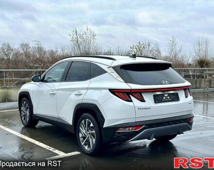 Белый Хендай Туксон, объемом двигателя 2 л и пробегом 67 тыс. км за 24500 $, фото 4 на Automoto.ua