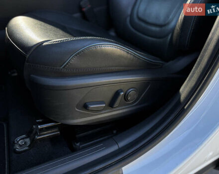 Белый Хендай Туксон, объемом двигателя 2 л и пробегом 147 тыс. км за 23700 $, фото 84 на Automoto.ua