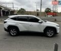 Белый Хендай Туксон, объемом двигателя 2 л и пробегом 107 тыс. км за 29500 $, фото 2 на Automoto.ua