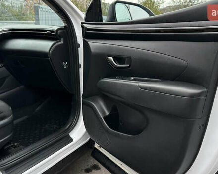 Белый Хендай Туксон, объемом двигателя 2 л и пробегом 123 тыс. км за 22800 $, фото 34 на Automoto.ua