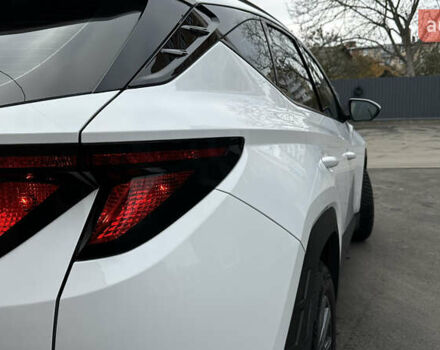 Белый Хендай Туксон, объемом двигателя 2 л и пробегом 123 тыс. км за 22800 $, фото 26 на Automoto.ua