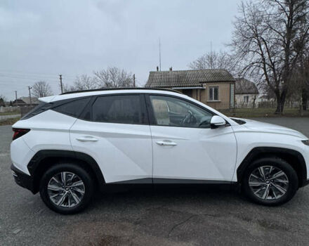 Белый Хендай Туксон, объемом двигателя 2 л и пробегом 89 тыс. км за 28100 $, фото 3 на Automoto.ua