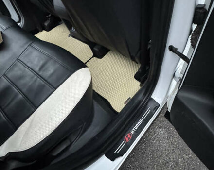 Белый Хендай Туксон, объемом двигателя 2 л и пробегом 89 тыс. км за 28100 $, фото 13 на Automoto.ua