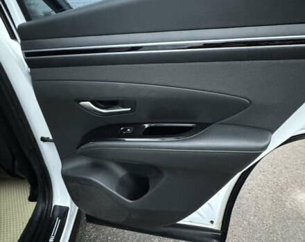 Белый Хендай Туксон, объемом двигателя 2 л и пробегом 89 тыс. км за 28100 $, фото 12 на Automoto.ua