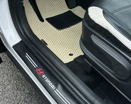 Белый Хендай Туксон, объемом двигателя 2 л и пробегом 89 тыс. км за 28100 $, фото 24 на Automoto.ua