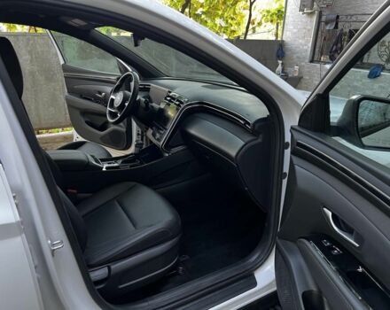 Белый Хендай Туксон, объемом двигателя 2.5 л и пробегом 9 тыс. км за 16000 $, фото 2 на Automoto.ua