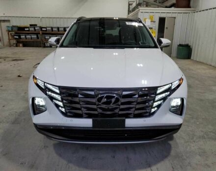 Белый Хендай Туксон, объемом двигателя 1.6 л и пробегом 8 тыс. км за 9000 $, фото 4 на Automoto.ua