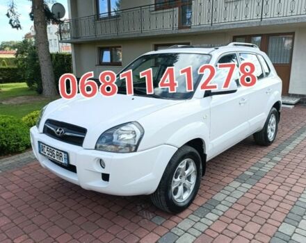 Белый Хендай Туксон, объемом двигателя 0 л и пробегом 163 тыс. км за 2056 $, фото 1 на Automoto.ua