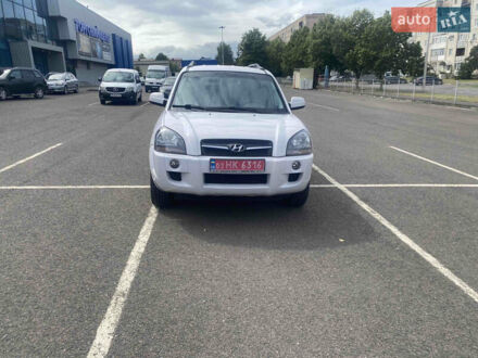 Білий Хендай Туксон, об'ємом двигуна 2 л та пробігом 210 тис. км за 7890 $, фото 1 на Automoto.ua