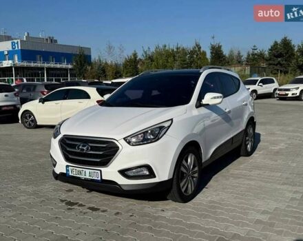 Белый Хендай Туксон, объемом двигателя 2 л и пробегом 156 тыс. км за 16400 $, фото 1 на Automoto.ua
