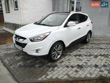 Хендай Туксон 2014 у Лубнах на Automoto.ua Білий Хендай Туксон, об'ємом двигуна 2.36 л та пробігом 152 тис. км за 9800 $, фото 1 на Automoto.ua