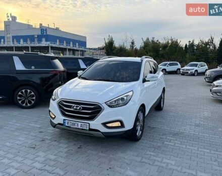Белый Хендай Туксон, объемом двигателя 2 л и пробегом 196 тыс. км за 14900 $, фото 1 на Automoto.ua