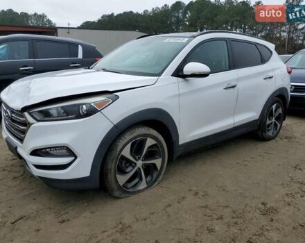 Белый Хендай Туксон, объемом двигателя 1.6 л и пробегом 137 тыс. км за 3000 $, фото 1 на Automoto.ua
