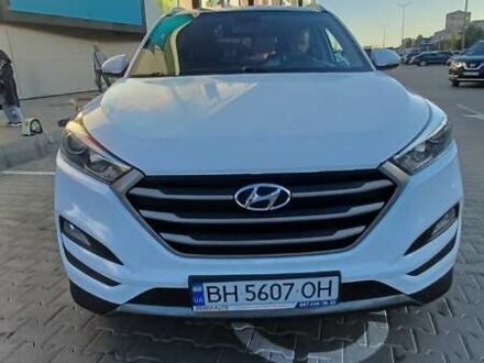 Хендай Туксон 2015 в Одессе на Automoto.ua Белый Хендай Туксон, объемом двигателя 1.7 л и пробегом 198 тыс. км за 16900 $, фото 1 на Automoto.ua