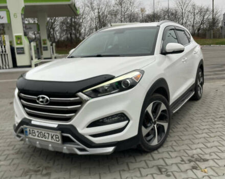 Белый Хендай Туксон, объемом двигателя 1.59 л и пробегом 156 тыс. км за 16000 $, фото 1 на Automoto.ua