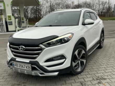 Белый Хендай Туксон, объемом двигателя 1.6 л и пробегом 156 тыс. км за 16000 $, фото 1 на Automoto.ua