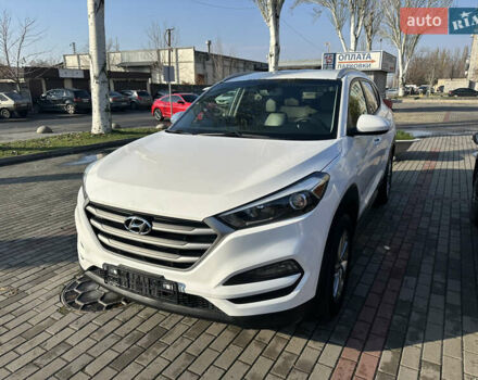 Білий Хендай Туксон, об'ємом двигуна 2 л та пробігом 103 тис. км за 15800 $, фото 1 на Automoto.ua