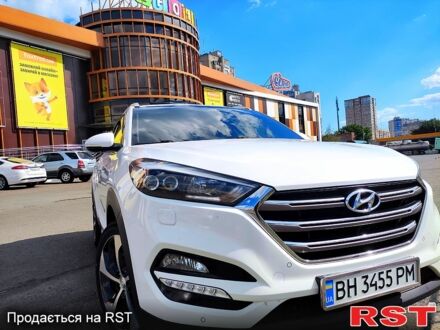 Хендай Туксон 2016 в Одессе на Automoto.ua Белый Хендай Туксон, объемом двигателя 2 л и пробегом 230 тыс. км за 17500 $, фото 1 на Automoto.ua
