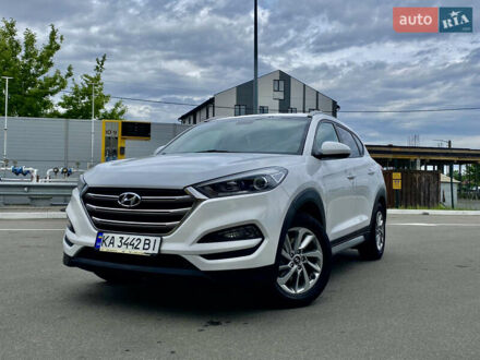 Хендай Туксон 2016 в Киеве на Automoto.ua Белый Хендай Туксон, объемом двигателя 2 л и пробегом 143 тыс. км за 16000 $, фото 1 на Automoto.ua