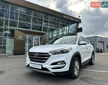 Білий Хендай Туксон, об'ємом двигуна 1.59 л та пробігом 82 тис. км за 17300 $, фото 1 на Automoto.ua