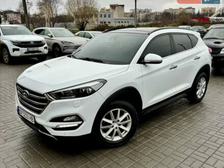 Белый Хендай Туксон, объемом двигателя 2 л и пробегом 173 тыс. км за 17200 $, фото 1 на Automoto.ua