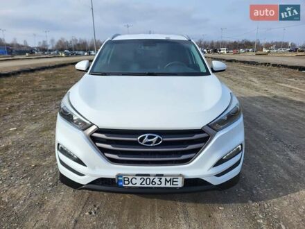 Хендай Туксон 2016 у Львові на Automoto.ua Білий Хендай Туксон, об'ємом двигуна 2 л та пробігом 180 тис. км за 15000 $, фото 1 на Automoto.ua