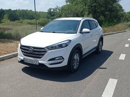 Белый Хендай Туксон, объемом двигателя 2 л и пробегом 90 тыс. км за 18550 $, фото 1 на Automoto.ua