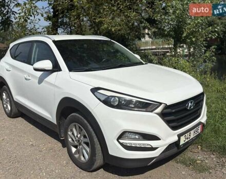 Білий Хендай Туксон, об'ємом двигуна 1.6 л та пробігом 180 тис. км за 16500 $, фото 1 на Automoto.ua