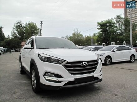 Білий Хендай Туксон, об'ємом двигуна 2 л та пробігом 187 тис. км за 16500 $, фото 1 на Automoto.ua