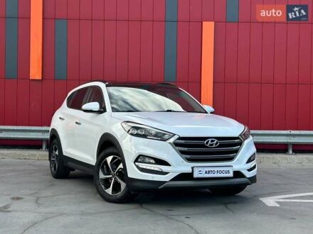 Хендай Туксон 2017 в Киеве на Automoto.ua Белый Хендай Туксон, объемом двигателя 1.59 л и пробегом 152 тыс. км за 18990 $, фото 1 на Automoto.ua