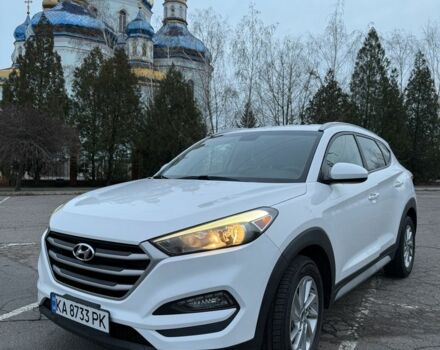 Белый Хендай Туксон, объемом двигателя 2 л и пробегом 136 тыс. км за 17500 $, фото 1 на Automoto.ua