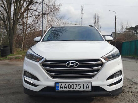 Хендай Туксон 2017 в Киеве на Automoto.ua Белый Хендай Туксон, объемом двигателя 2 л и пробегом 68 тыс. км за 27000 $, фото 1 на Automoto.ua