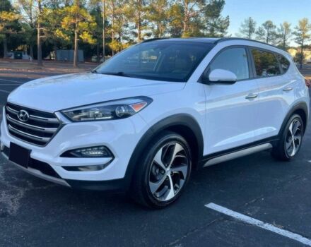 Белый Хендай Туксон, объемом двигателя 1.6 л и пробегом 64 тыс. км за 7200 $, фото 1 на Automoto.ua