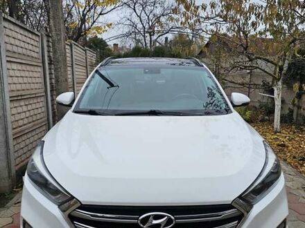 Білий Хендай Туксон, об'ємом двигуна 2 л та пробігом 187 тис. км за 24000 $, фото 1 на Automoto.ua