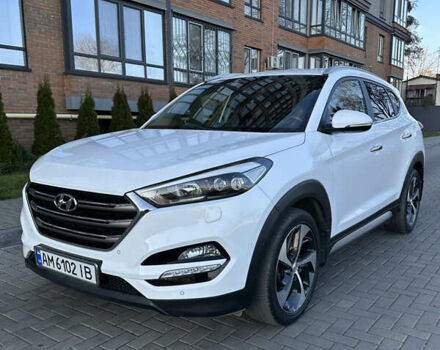 Белый Хендай Туксон, объемом двигателя 2 л и пробегом 69 тыс. км за 18950 $, фото 1 на Automoto.ua