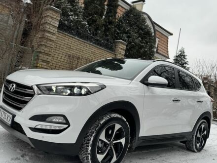 Белый Хендай Туксон, объемом двигателя 1.6 л и пробегом 147 тыс. км за 15900 $, фото 1 на Automoto.ua