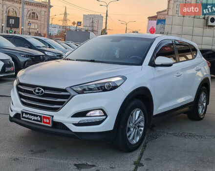 Белый Хендай Туксон, объемом двигателя 2 л и пробегом 146 тыс. км за 16490 $, фото 1 на Automoto.ua