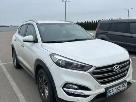 Белый Хендай Туксон, объемом двигателя 2 л и пробегом 110 тыс. км за 17900 $, фото 1 на Automoto.ua