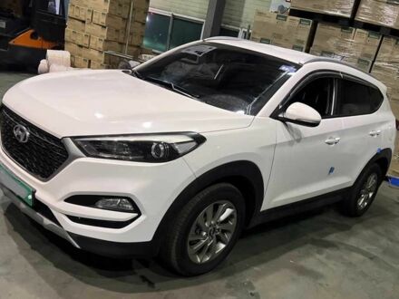 Хендай Туксон 2017 в Киеве на Automoto.ua Белый Хендай Туксон, объемом двигателя 1.7 л и пробегом 145 тыс. км за 20500 $, фото 1 на Automoto.ua