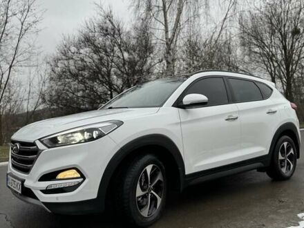 Білий Хендай Туксон, об'ємом двигуна 1.59 л та пробігом 157 тис. км за 16800 $, фото 1 на Automoto.ua