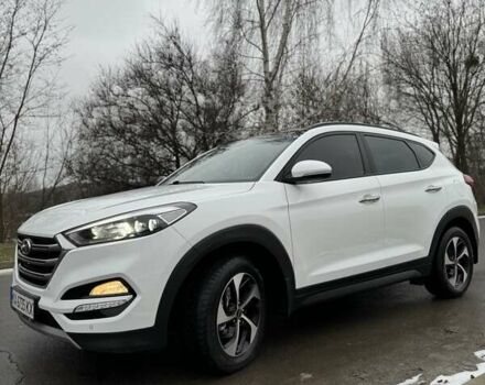 Білий Хендай Туксон, об'ємом двигуна 1.59 л та пробігом 157 тис. км за 16800 $, фото 1 на Automoto.ua